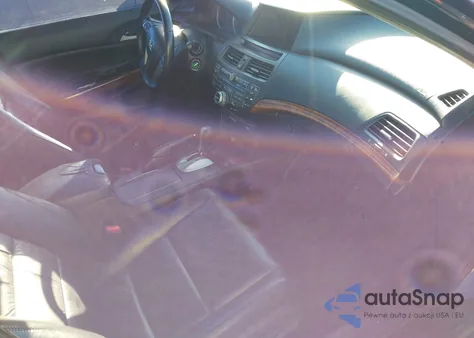 2011 Honda Accord 2.4 Ex-L from USA, damaged, VIN 1HGCP2F84BA043952